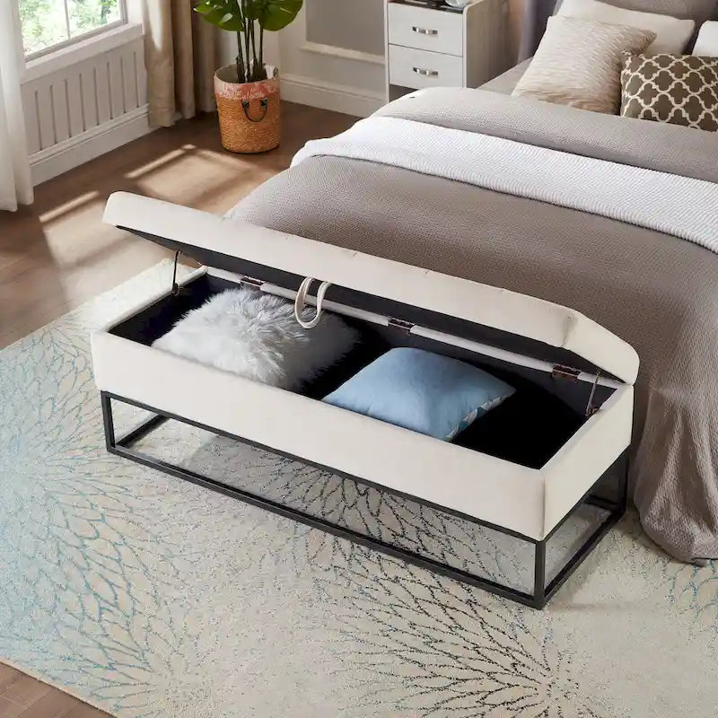 Banc de rangement capitonné avec base en métal