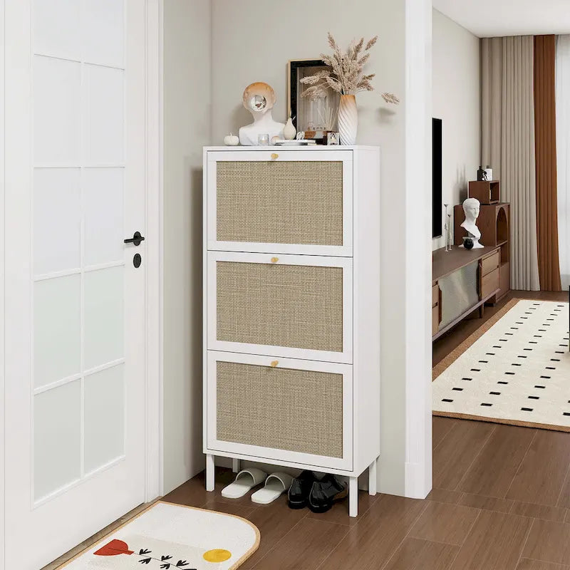 Meuble à chaussures 3 portes avec poignées dorées