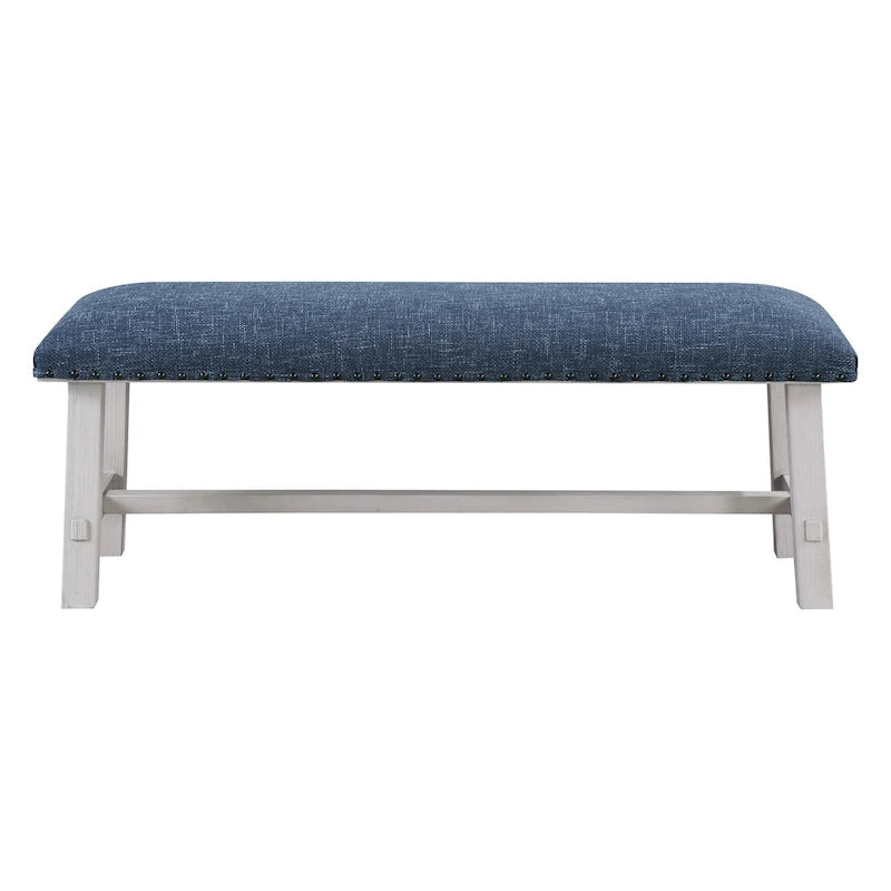 Banc Callen de OS Home and Office Furniture avec cadre blanc délavé, garniture cloutée en bronze antique et tissu marine
