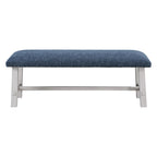 Banc Callen de OS Home and Office Furniture avec cadre blanc délavé, garniture cloutée en bronze antique et tissu marine