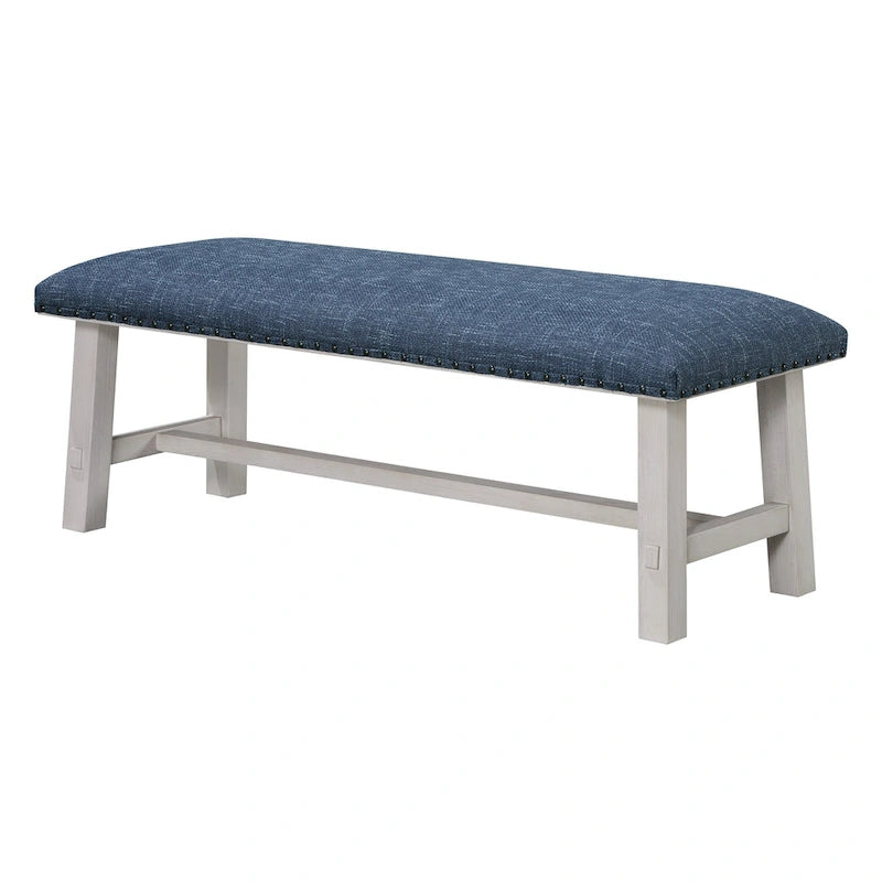 Banc Callen de OS Home and Office Furniture avec cadre blanc délavé, garniture cloutée en bronze antique et tissu marine
